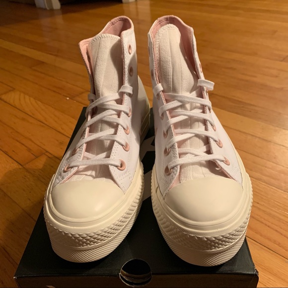 NWT Converse High Top Platform Sneakers Last pair ๐ - Picture 3 of 9